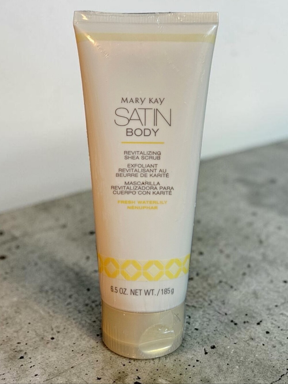 Mary Kay Satin Body Revitalizing Shea Scrub, 6.5 oz, NWT
